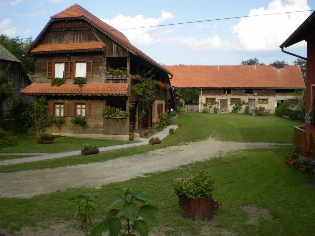 Apartments Iza Na Trem Cigoc Exterior photo
